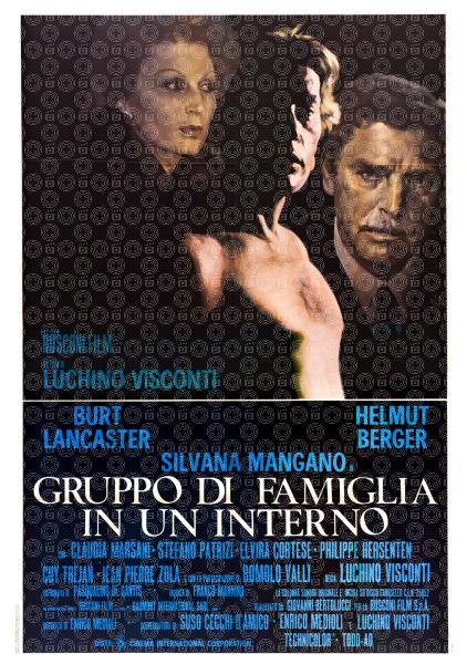 Gruppo di famiglia in un interno