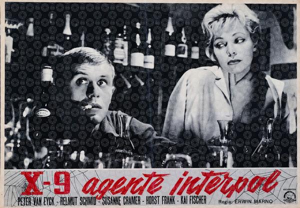 X 9 agente Interpol